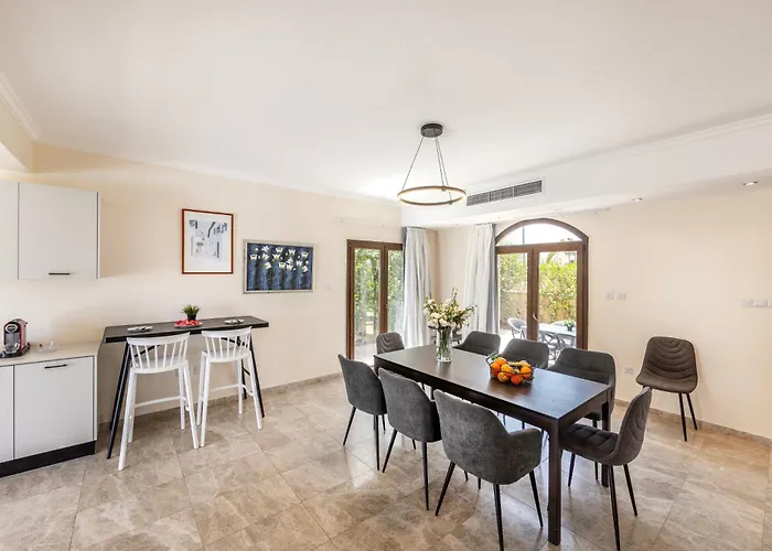 Sunnyvillas: 4br Seafront Villa*private Pool*bw44 Villa Protaras